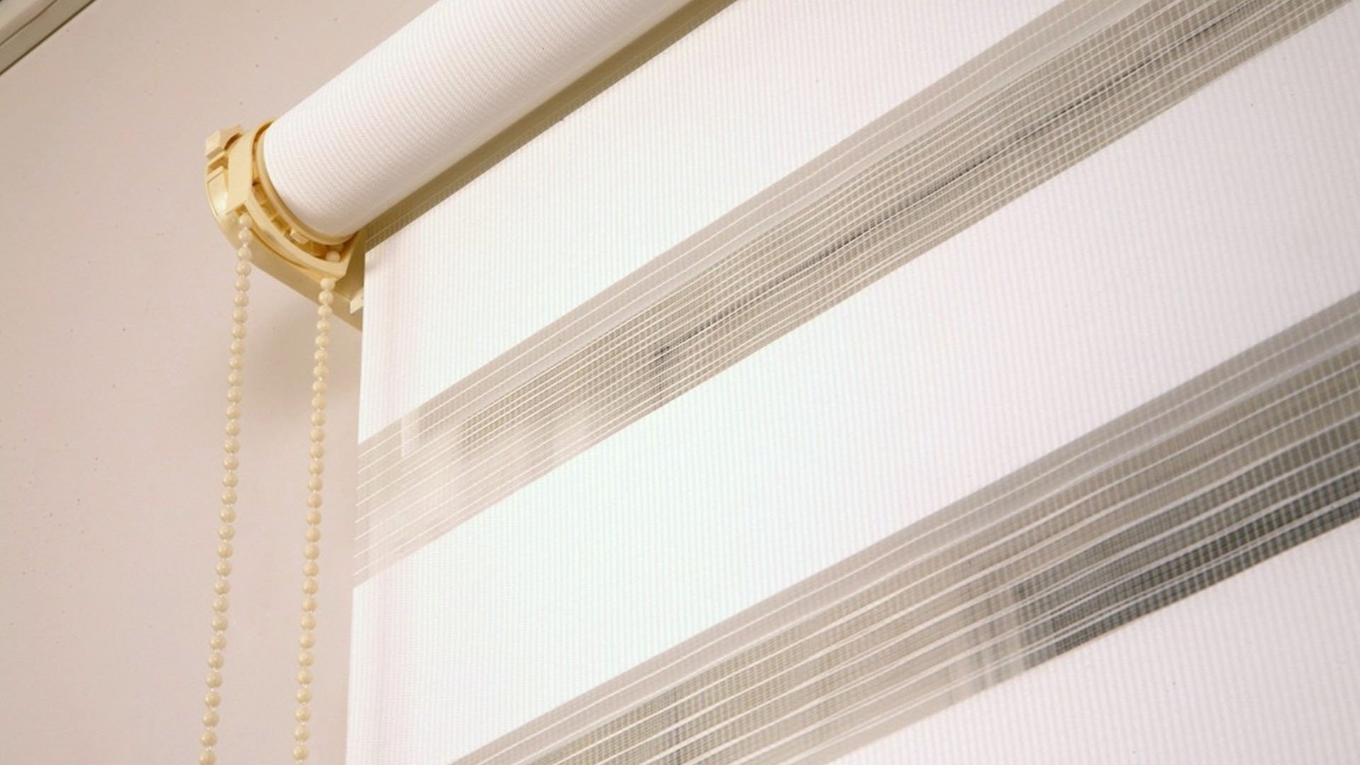 Stor ve Zebra Perde Derin Temizliği